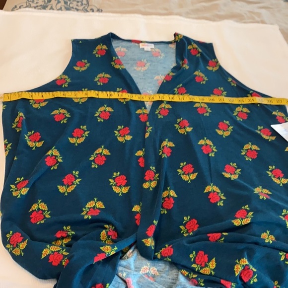 LuLaRoe woman’s coverup Joy XL floral side slits - Picture 5 of 12